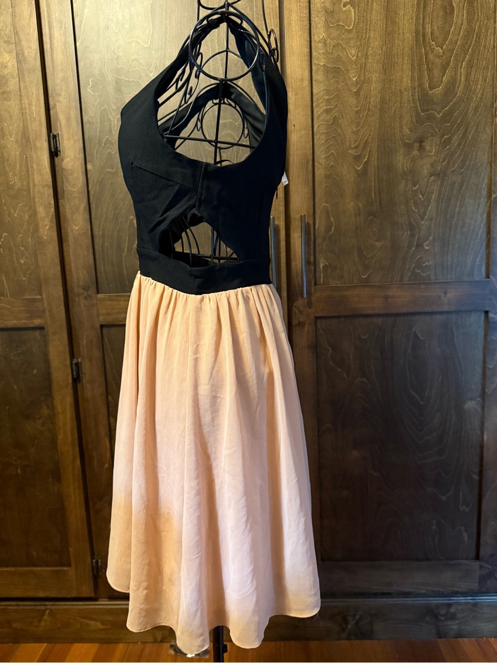 Black & Blush V-Neck Cutout Mini Dress - Picture 7 of 8